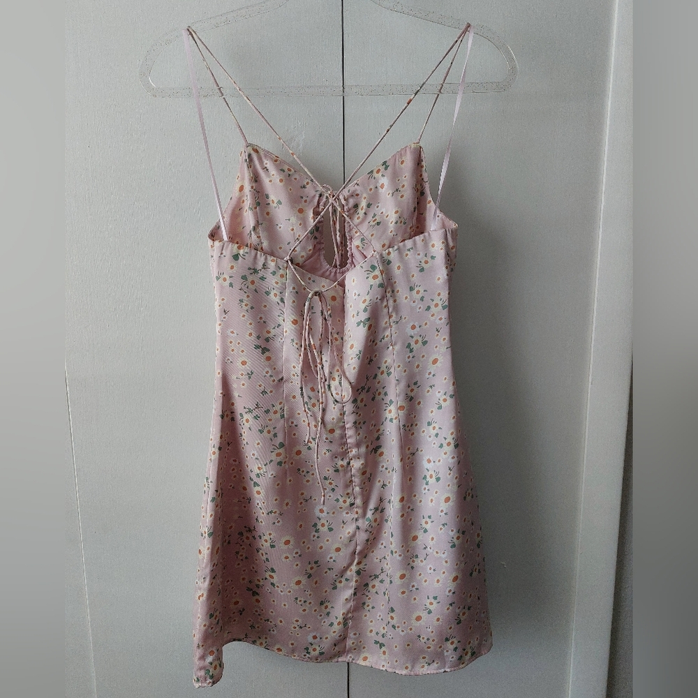 Kittenish Pink Floral Dress - Picture 3 of 3